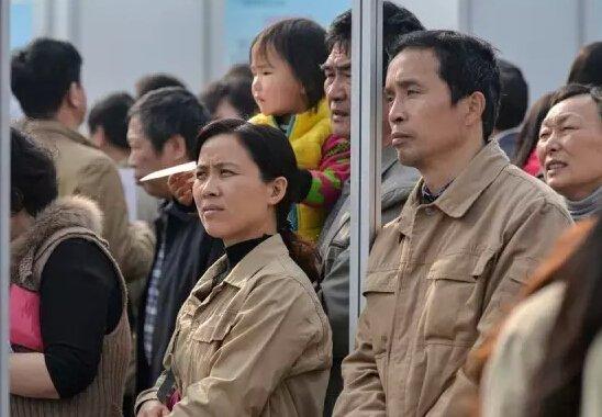 武钢上市，钢铁巨人的崛起及其市场影响
