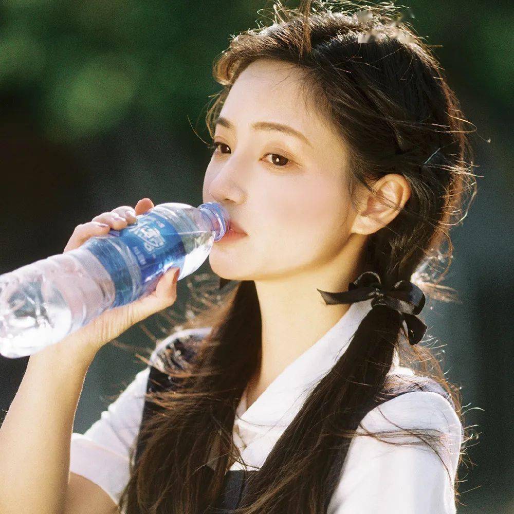2025年流行清新女生头像大全